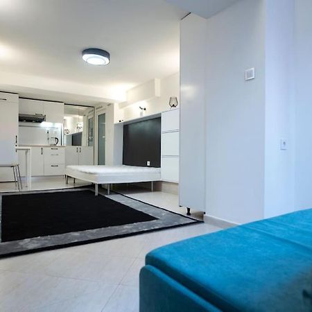 Studio With Courtyard Just Steps Away Vitosha Str Σόφια Εξωτερικό φωτογραφία