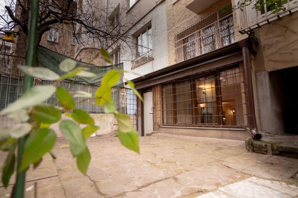 Studio With Courtyard Just Steps Away Vitosha Str Σόφια Εξωτερικό φωτογραφία
